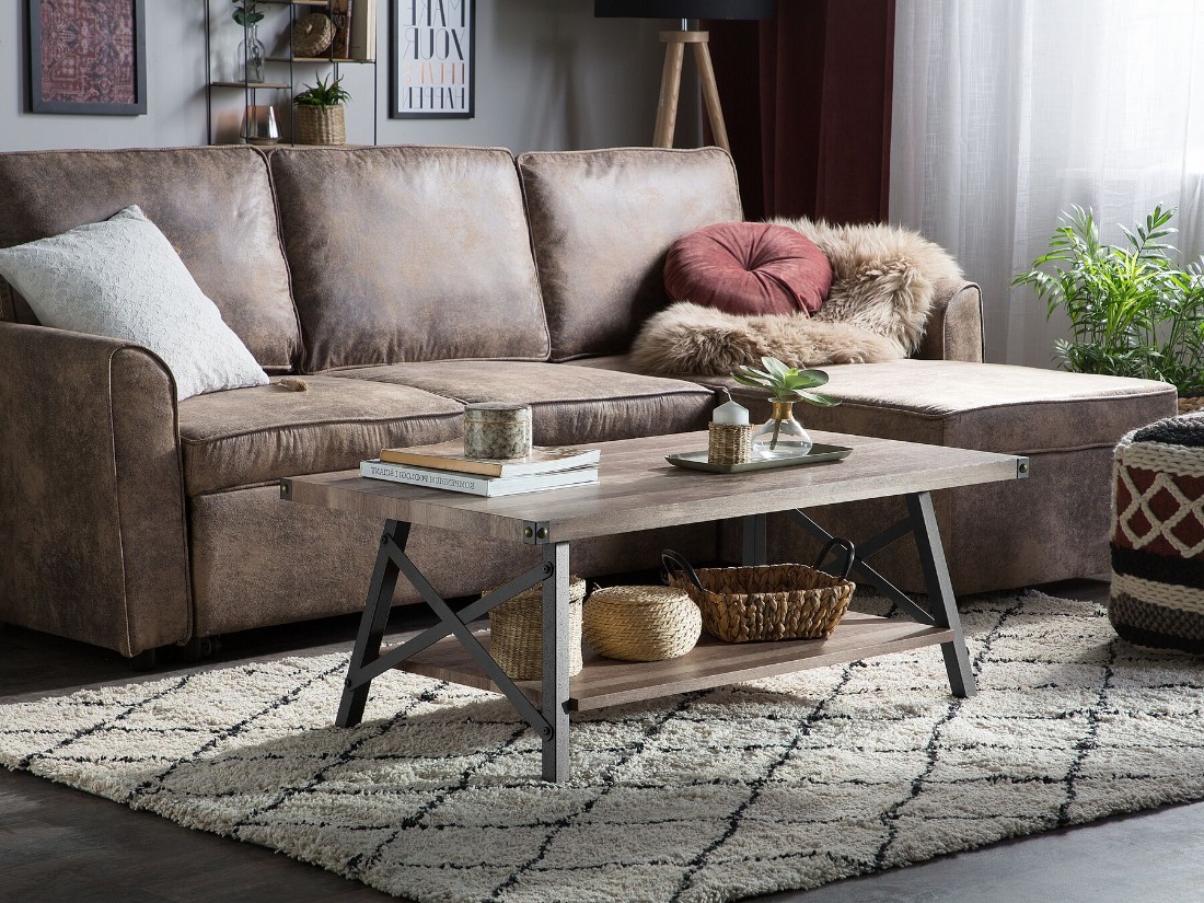 Colore marrone taupe e varie sfumature - tappeto e divano