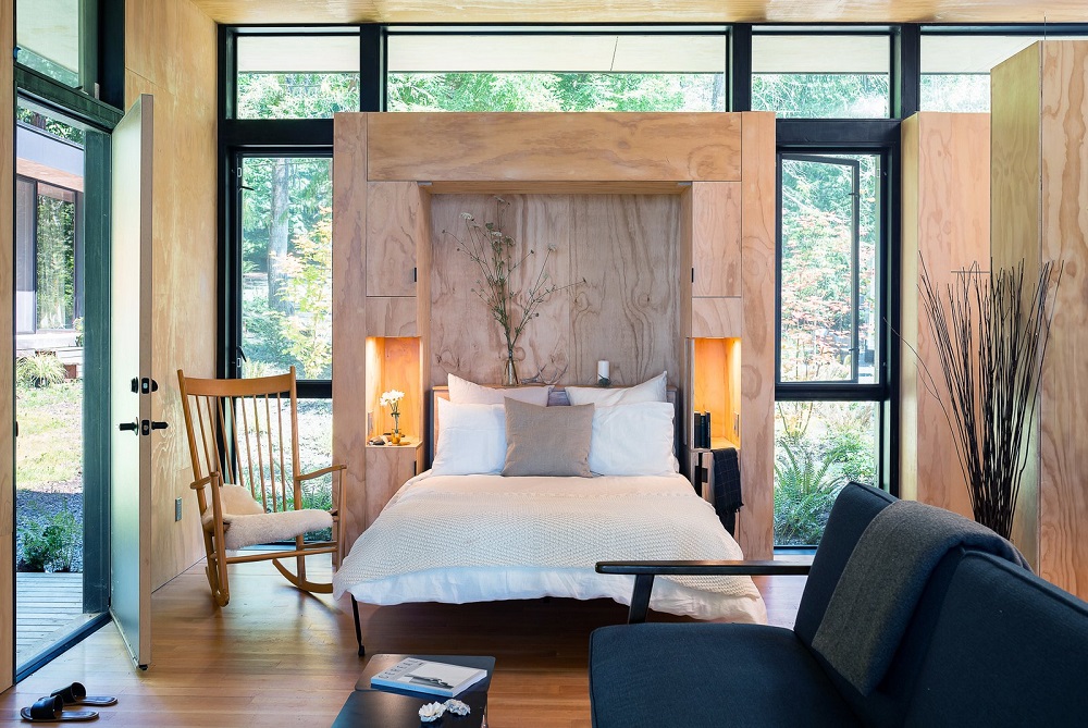 Mobili moderni per la camera da letto - molta luce e legno