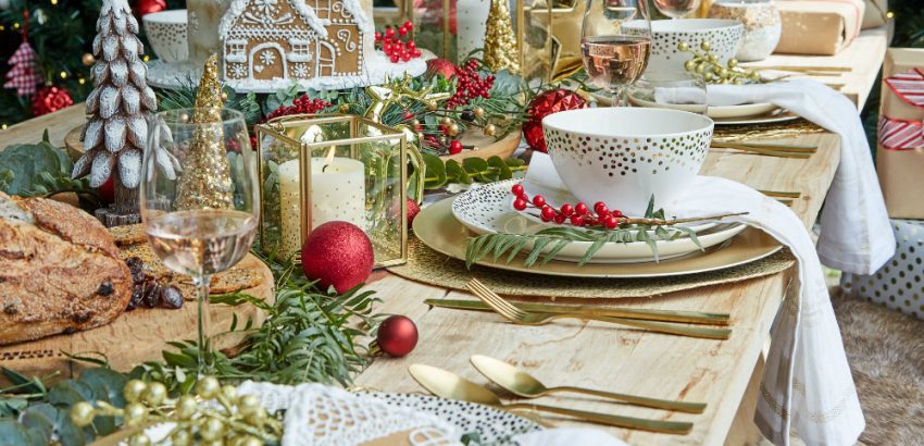 Christmas table decor - gold, red and plants