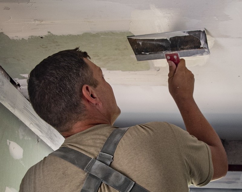 Smooth and Simple Plaster Walls. Check How to Plaster a Wall