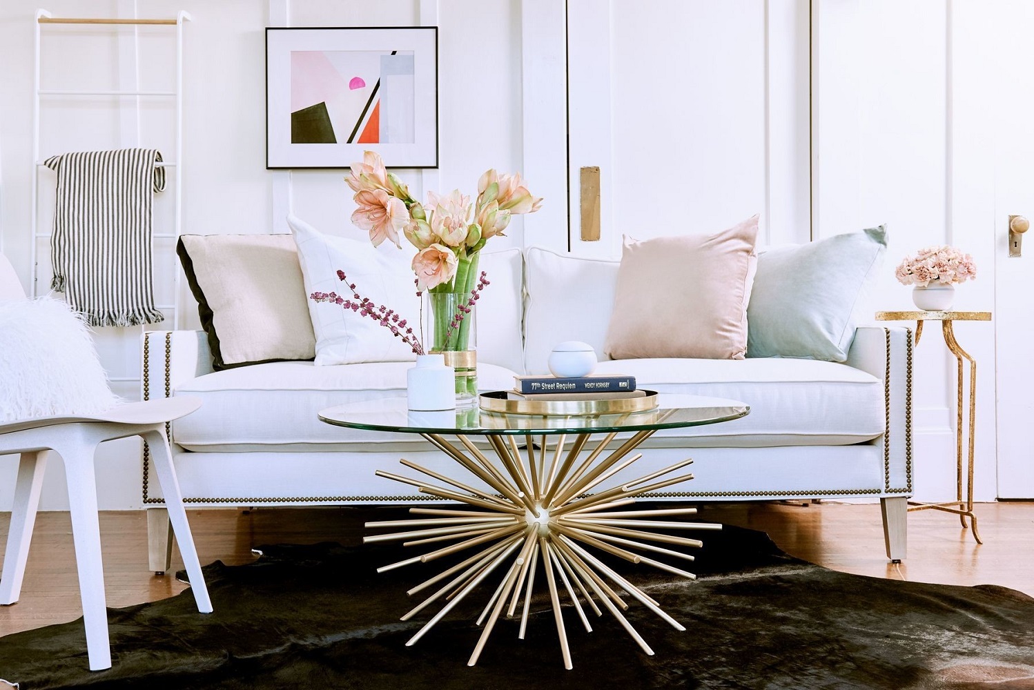 Glam Living Room - Discover 7 Glamour Living Room Ideas