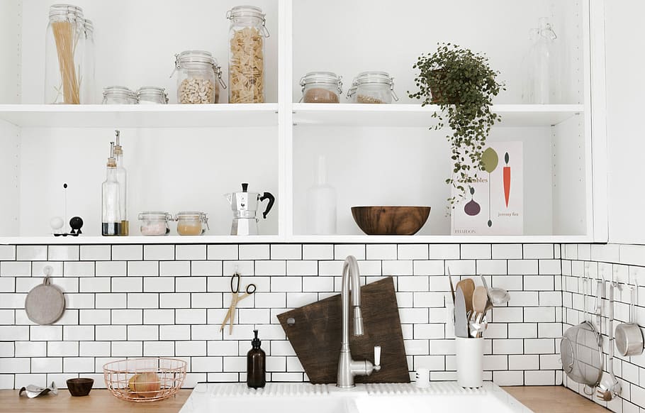 White kitchen with a pattern