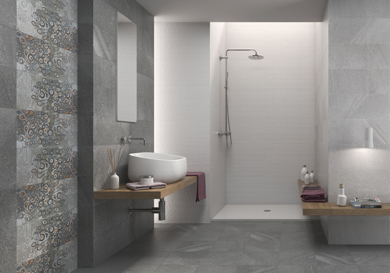 Graues und weißes Badezimmer - Ruhe und Minimalismus zu Hause