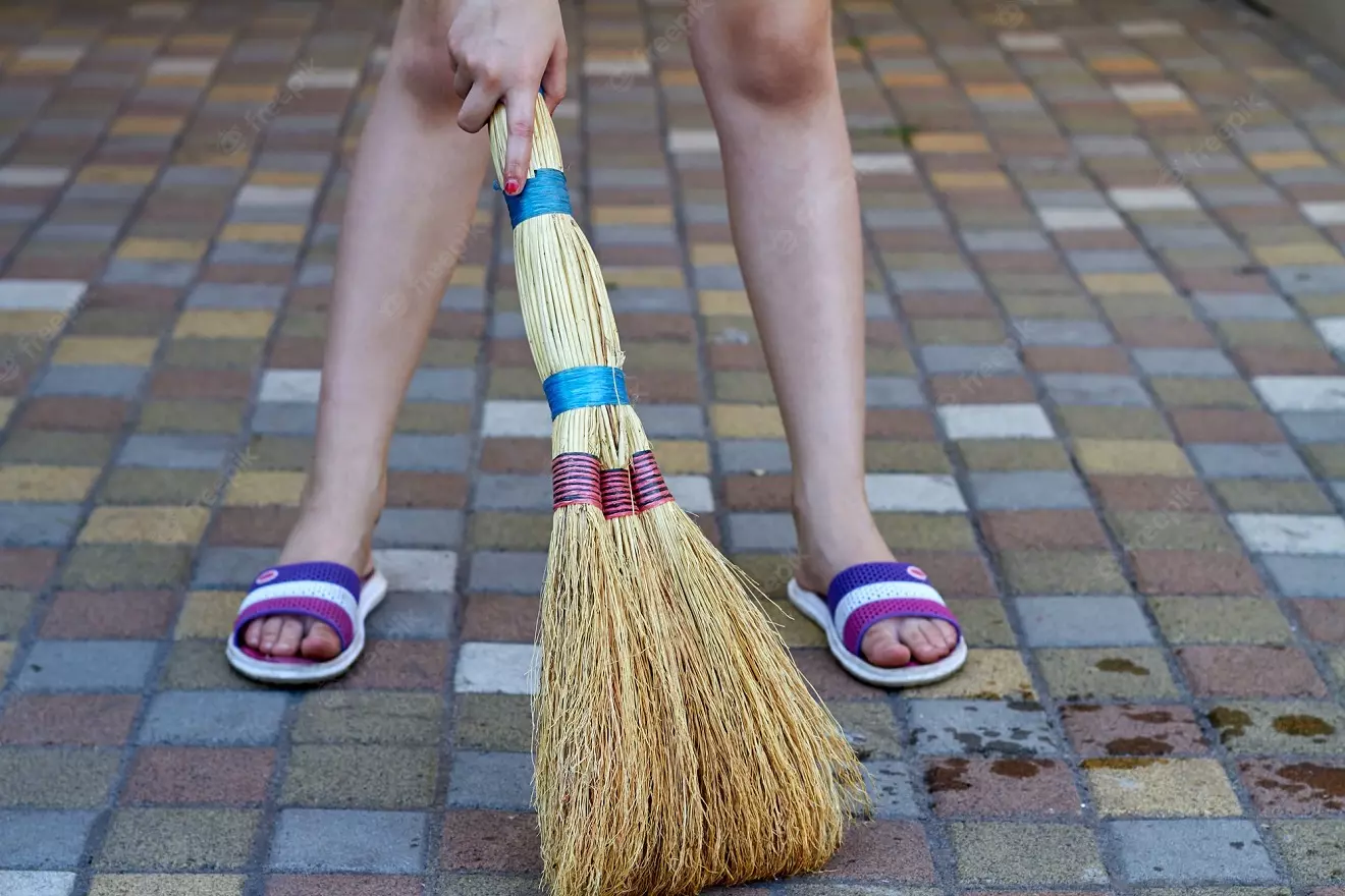Come Pulire le Pavimentazioni? 5 Metodi Efficaci e Detergenti per Pavimenti