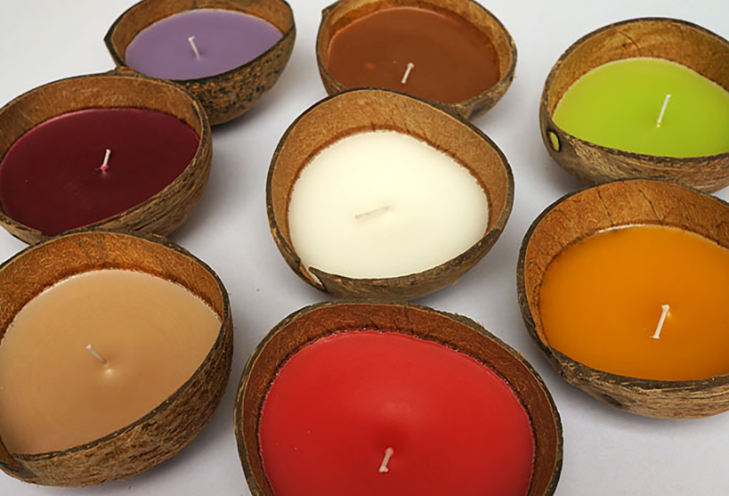 Bunte selbstgemachte Kerzen - Kokosnussschalen