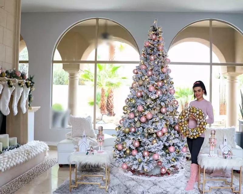 A white and pink Christmas tree decor