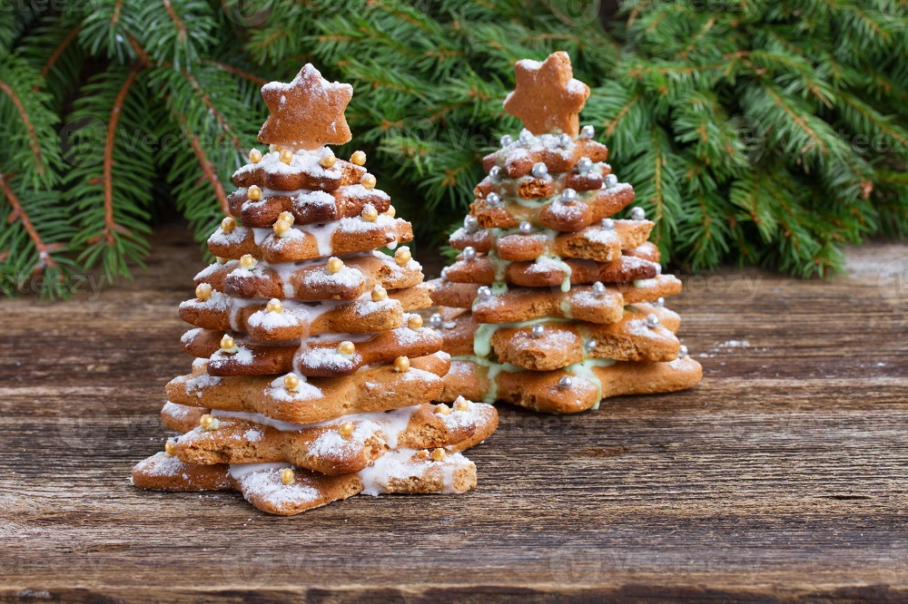 Sapin de Noël en biscuits - idées de décoration en pain d'épice