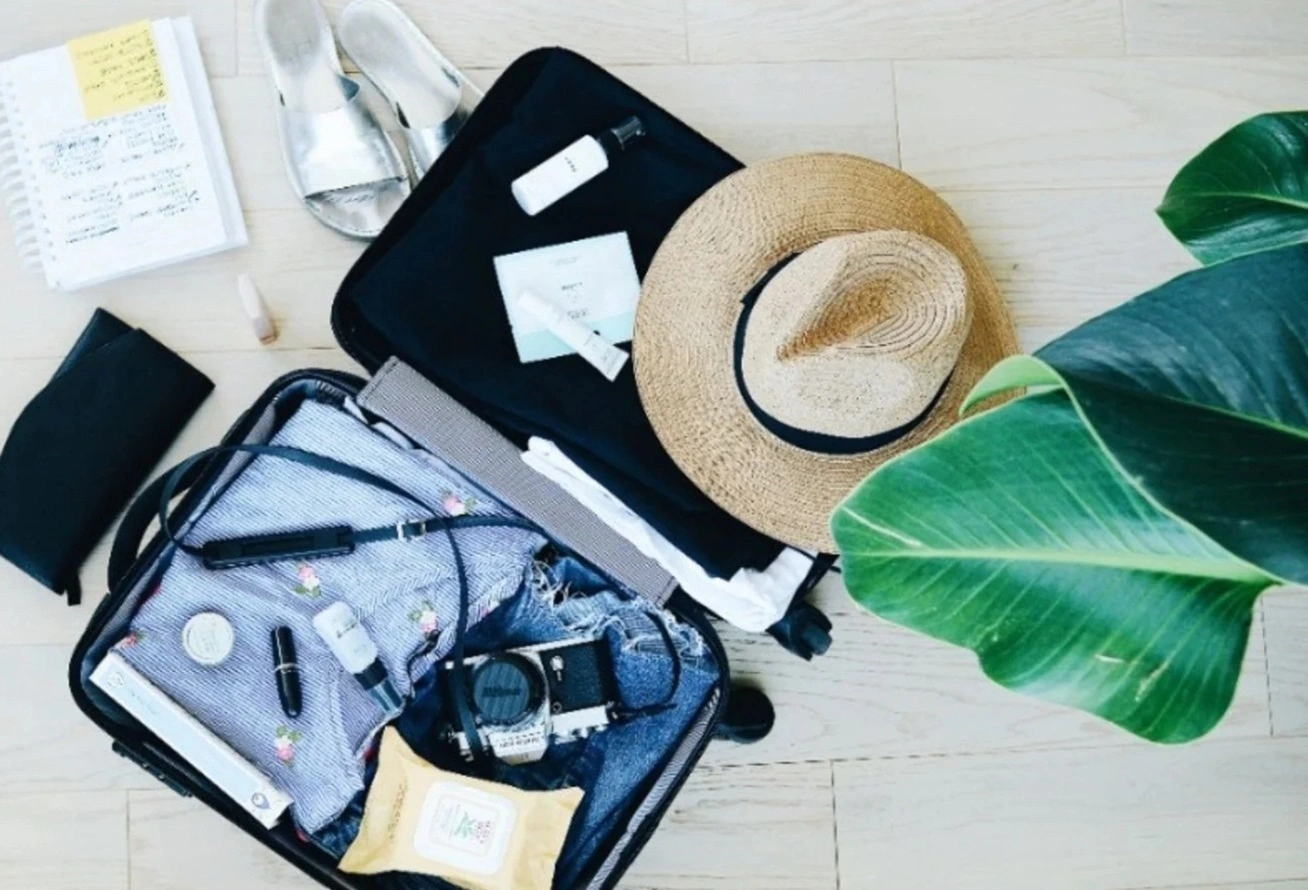 Not Sure How to Pack a Suitcase? Check This Ultimate Packing List!