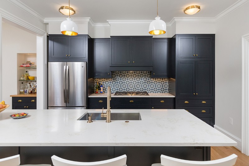 Design de la cuisine noire  - 4 idées de décoration intérieure les plus originales pour 2022