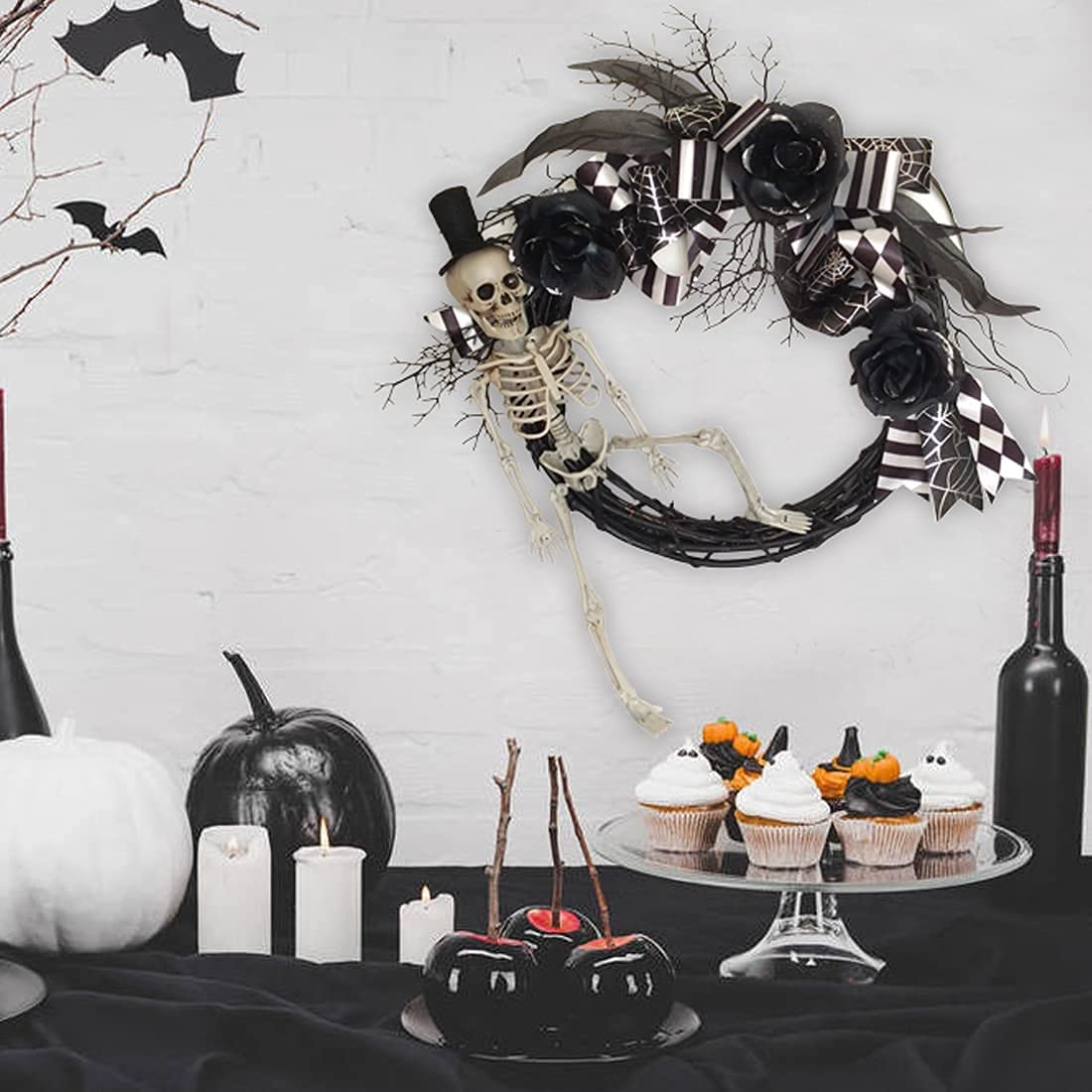 Ghirlanda con un teschio - decorazioni di Halloween