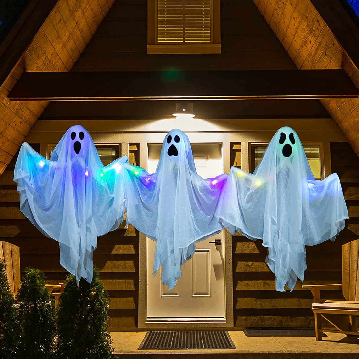 Ghosts in the yard - Halloween decor from the other side