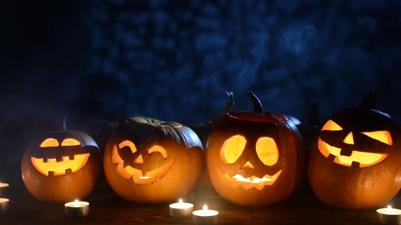 Visages d'Halloween à la lanterne Jack-o'-Lantern