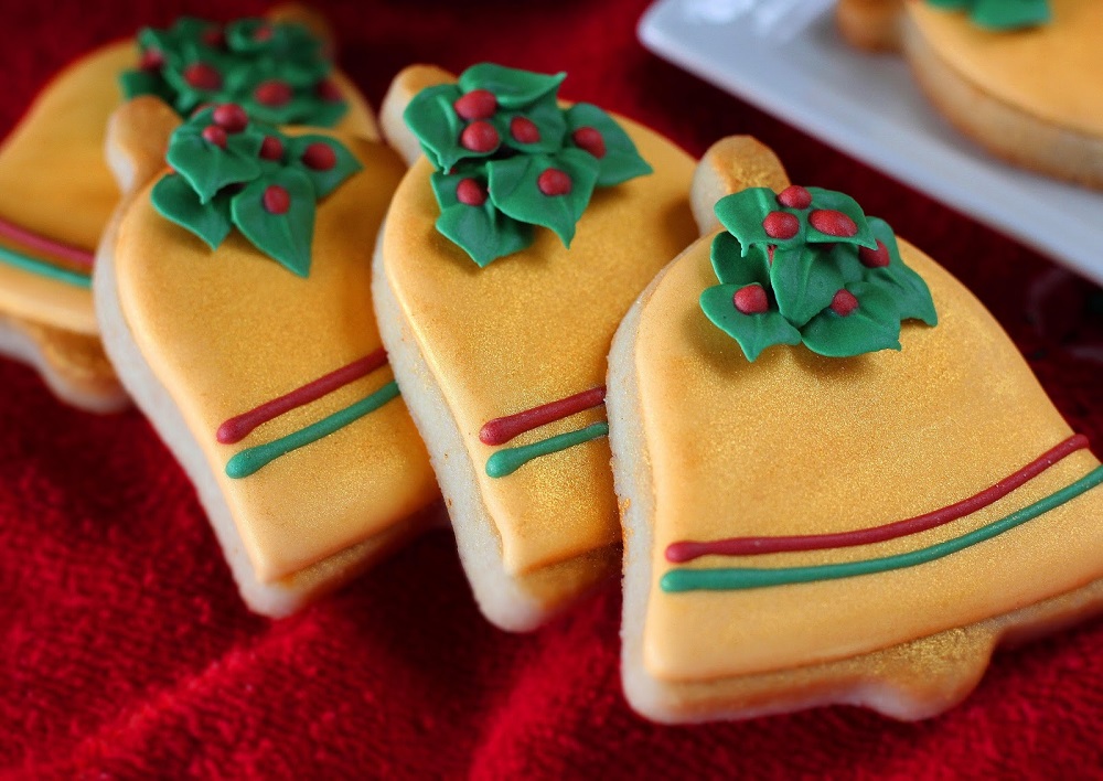 How to decorate Christmas cookies - bells