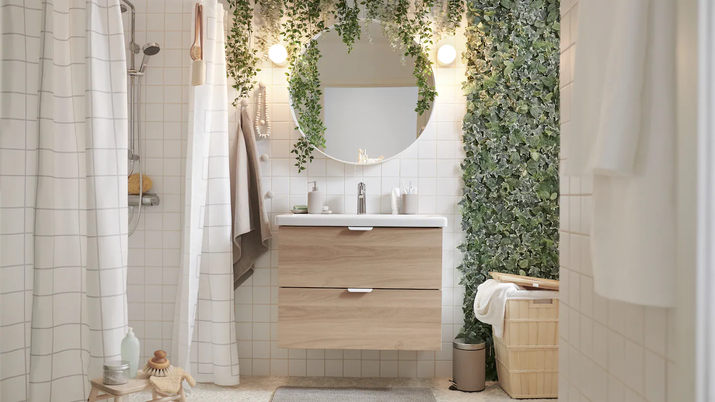 Kolor ecru - łazienka z motywem roślinnym 