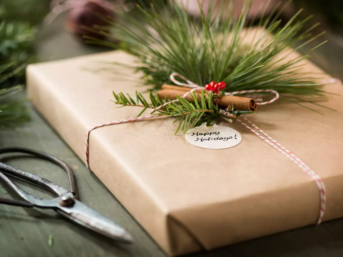 Как обернуть подарок и быть экологичным?