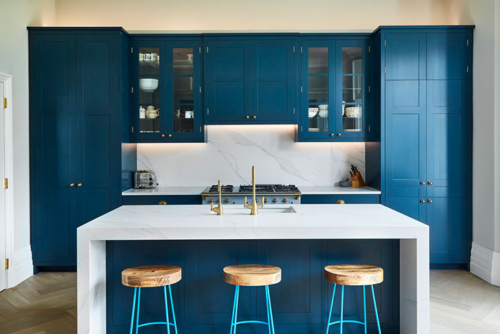 Blaue Küchenschränke