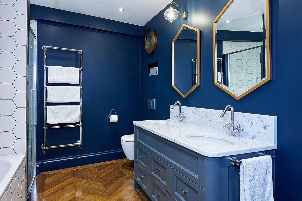 Designing a blue bathroom? Pick indigo!