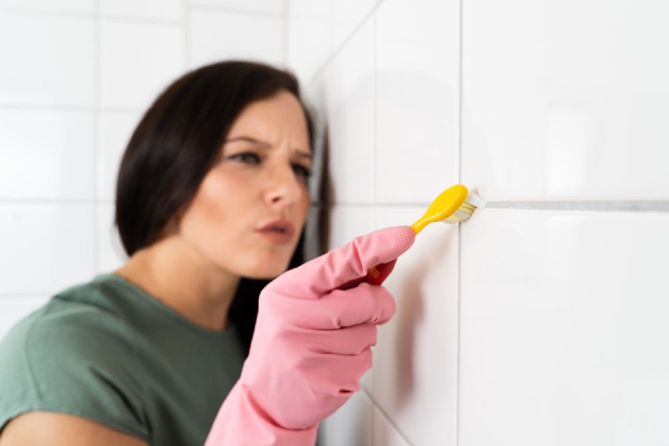 How to Clean Grout - Find 6 Effective Homemade Grout Cleaners