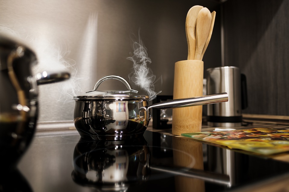 How to Clean Burnt Pot? 7 Surprisingly Effective Methods