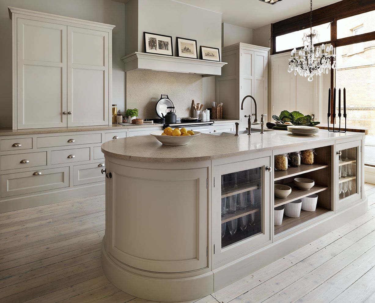 Beige Kitchen Cabinets - 3 Perfect Ideas for a Fascinating Interior
