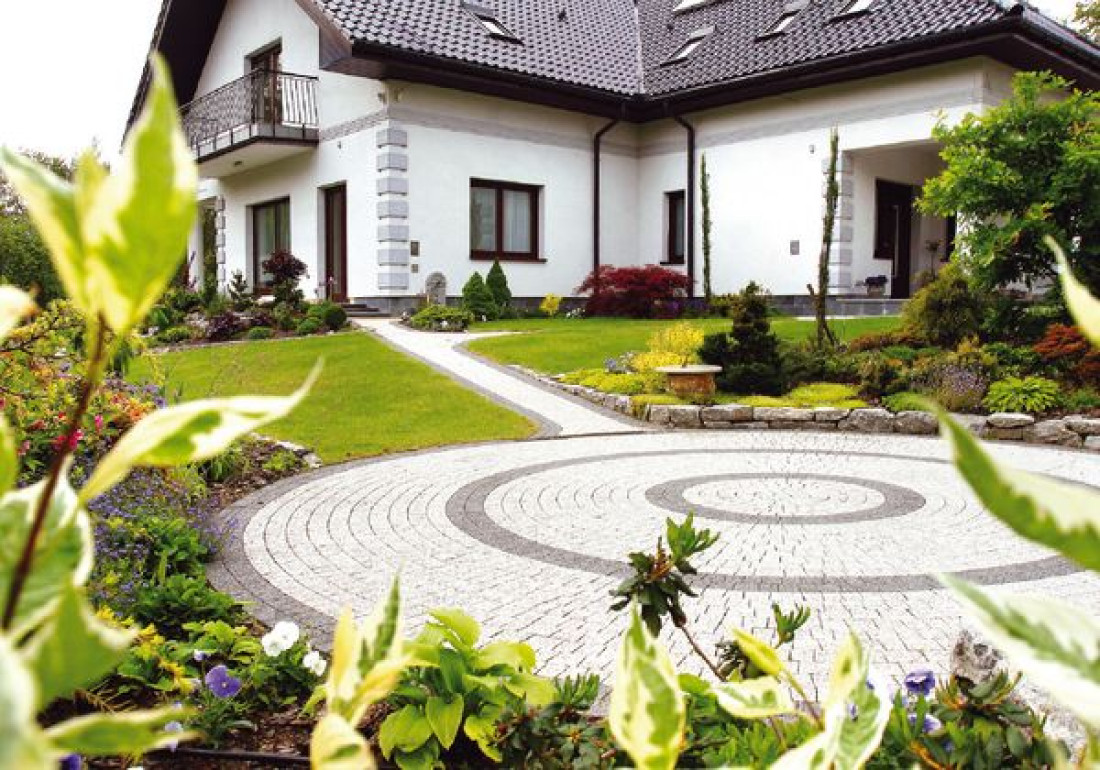 How to lay paving stones? A step by step guide