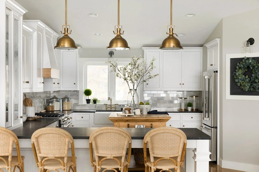 Hamptons kitchen design - cabinets and furniture