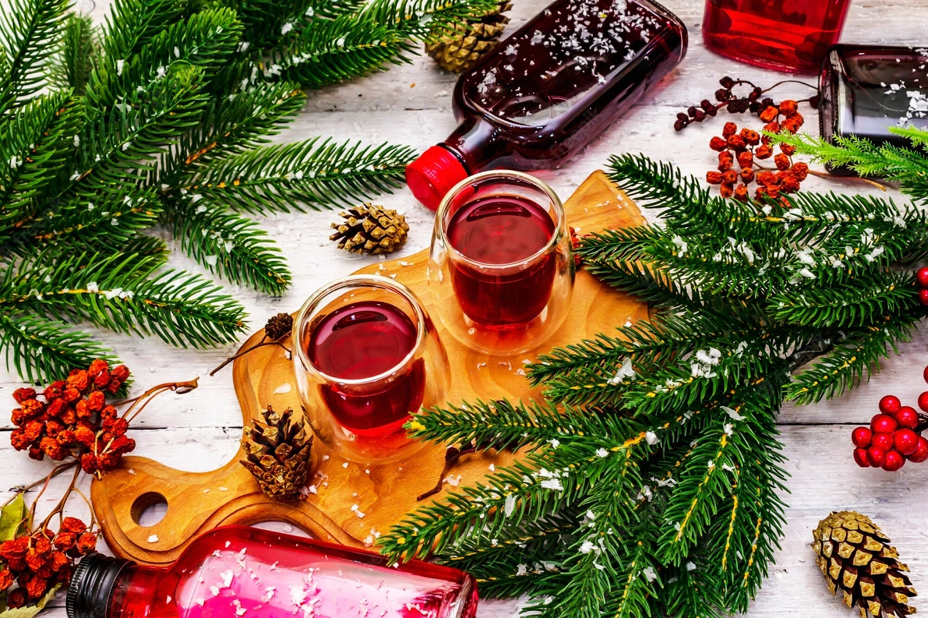 5 Ricette per il Liquore di Natale - I Migliori Liquori di Natale Fatti in Casa