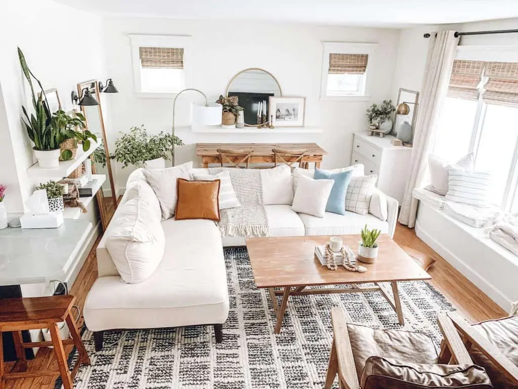 White living room with Boho decorations