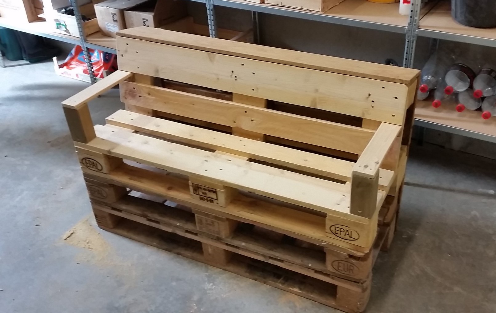 DIY pallet furniture – why are they so popular?