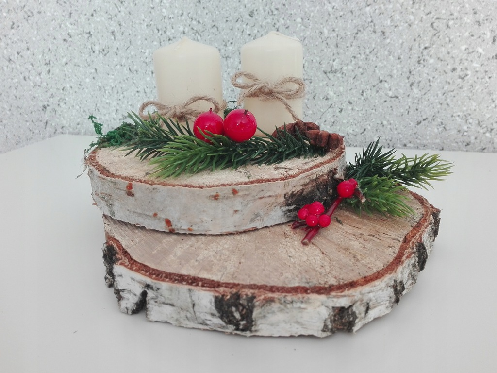 A simple Christmas centerpiece on wood slices