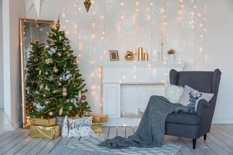Interesting Christmas lights - fireplace decoration