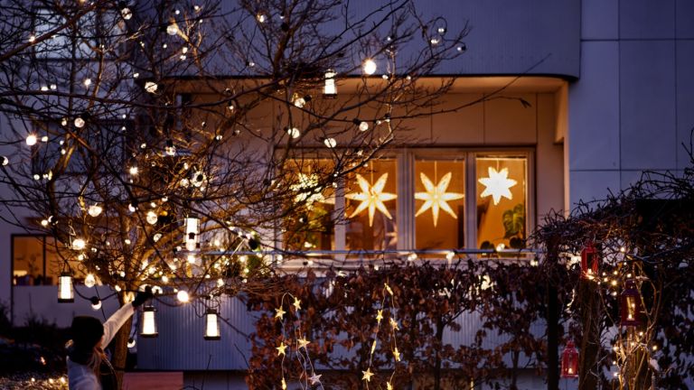 Рождественский световой декор окна