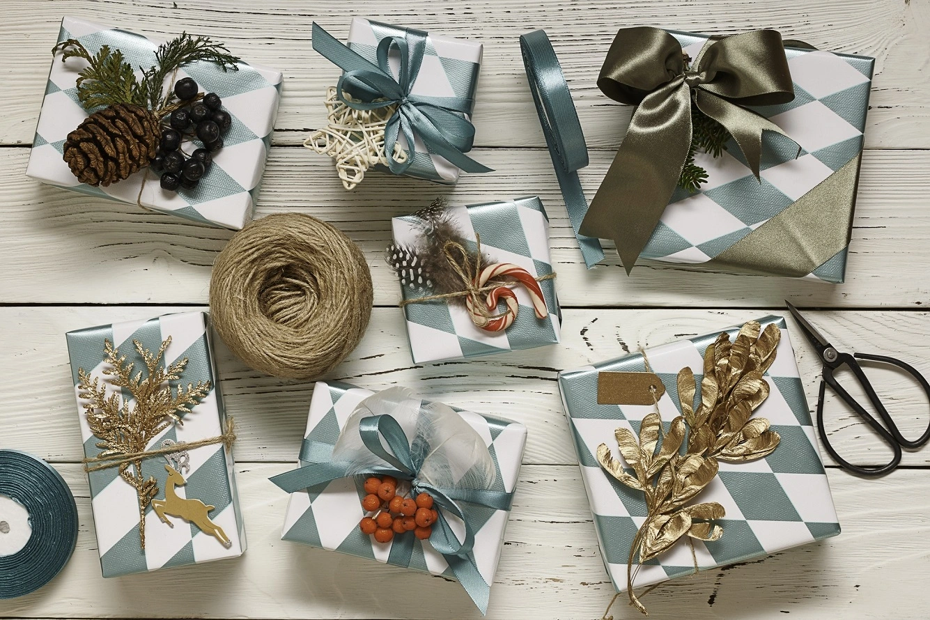 Comment Emballer un Cadeau? 10 Meilleures Idées d'Emballage de Cadeau Unique