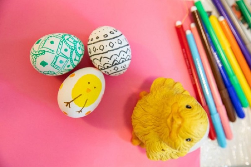 Easter eggs for children decorated with marker pens