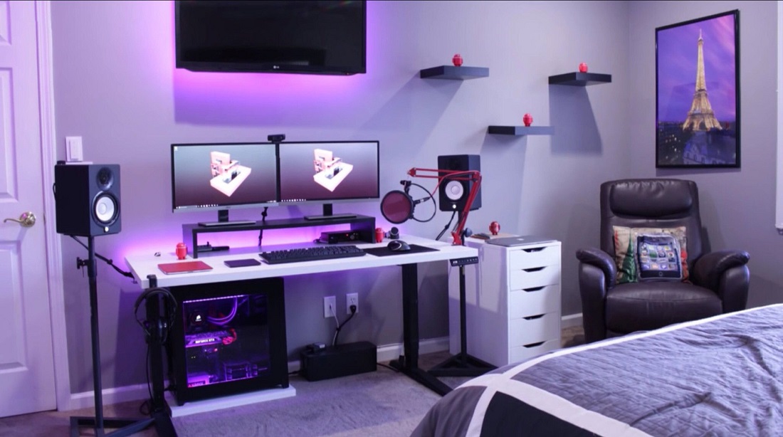 Teen bedroom and gaming room in one
