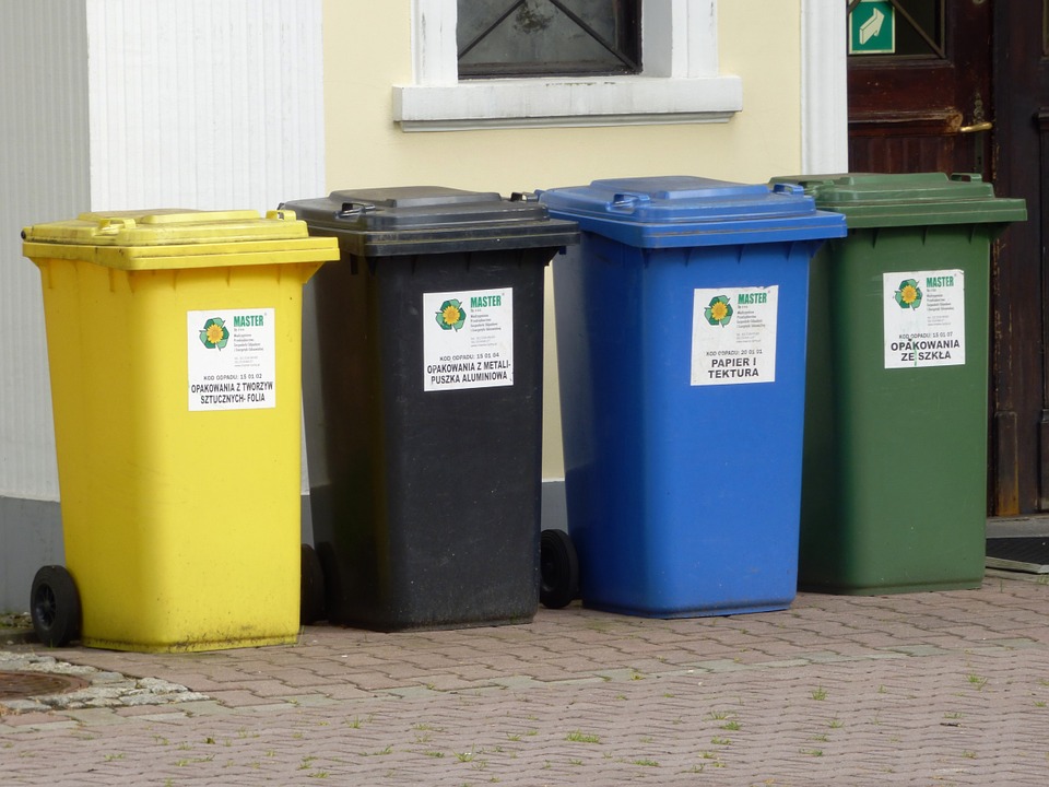 Waste sorting - what are the recycling bins colors?