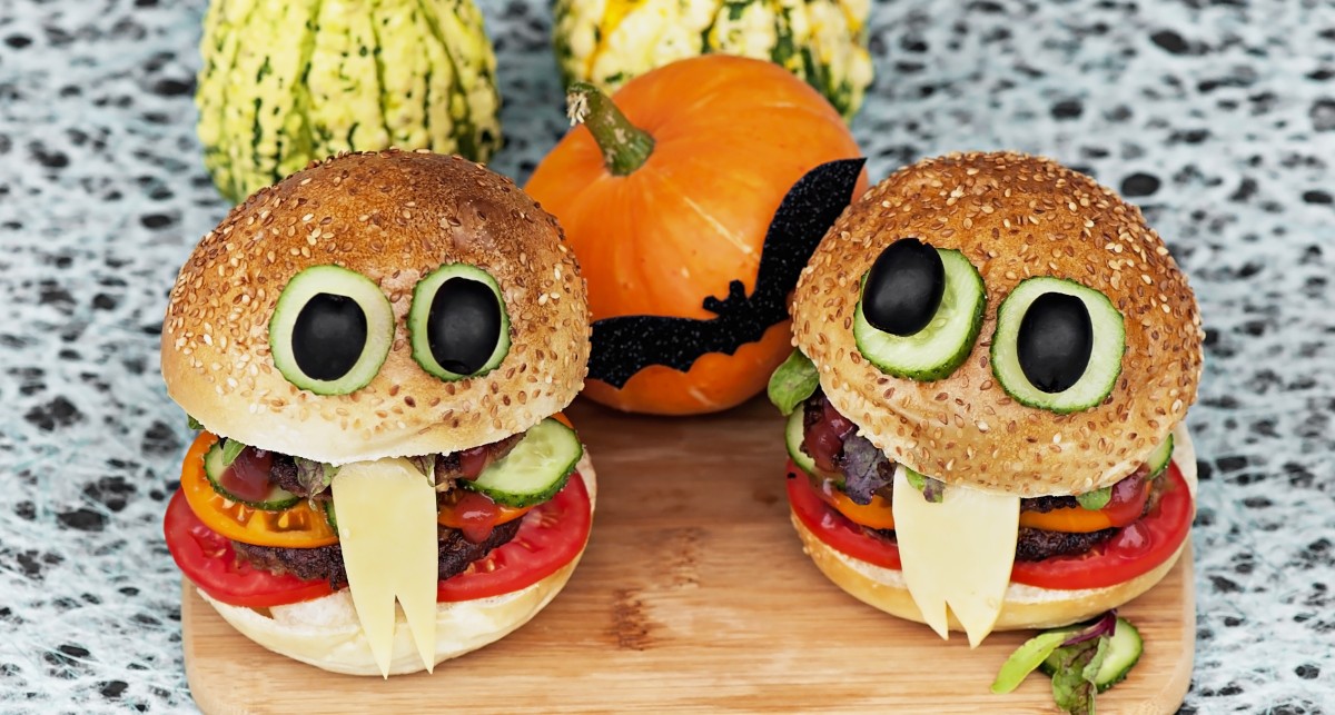 Hamburger spaventosi - snack di Halloween