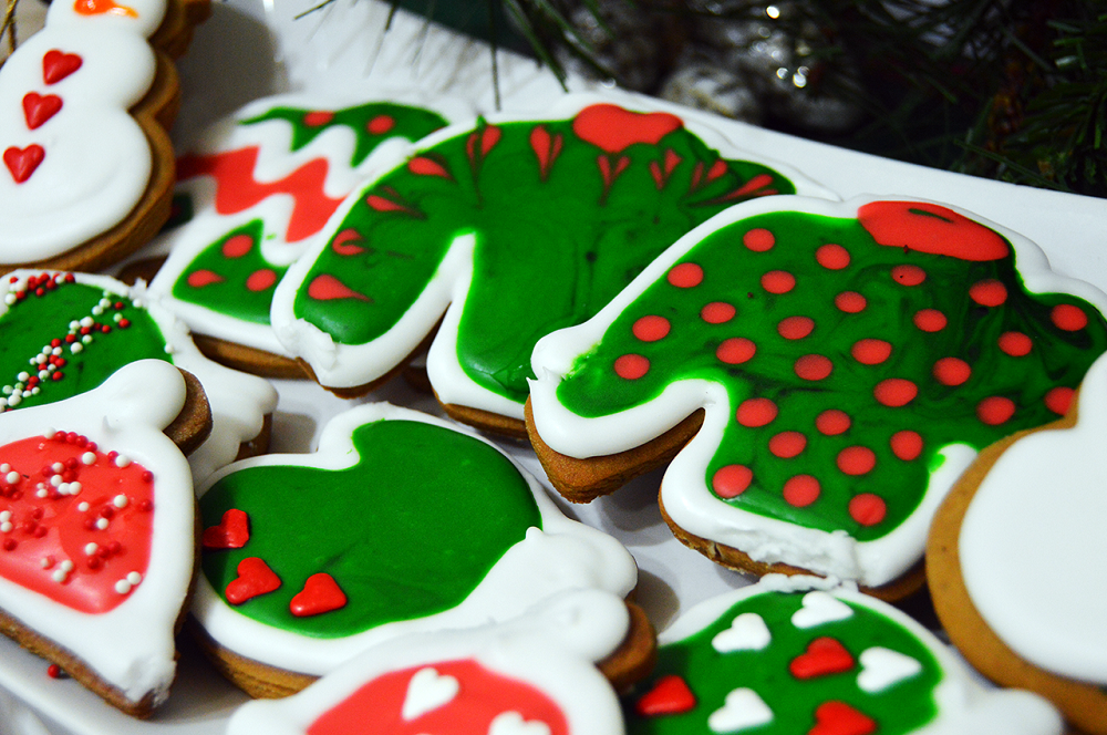 Suéteres feos de Navidad - galletas de jengibre glaseadas