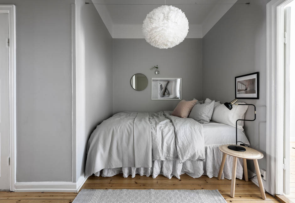 Kleine Wohnung Schlafzimmer Ideen - ein Möbelstück wird viele Probleme lösen
