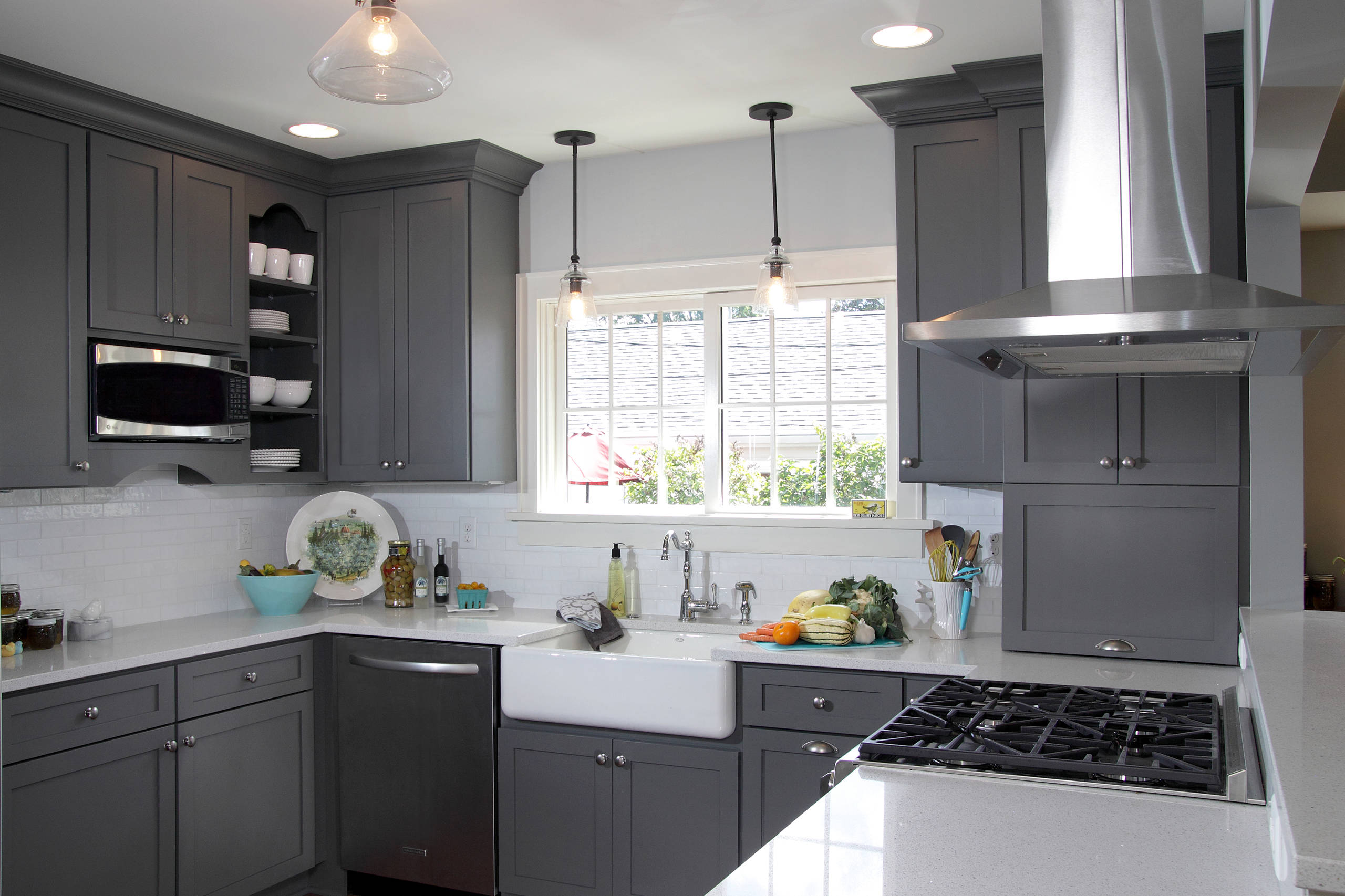 ¿Cómo usar los armarios de cocina grises? 3 maneras fáciles