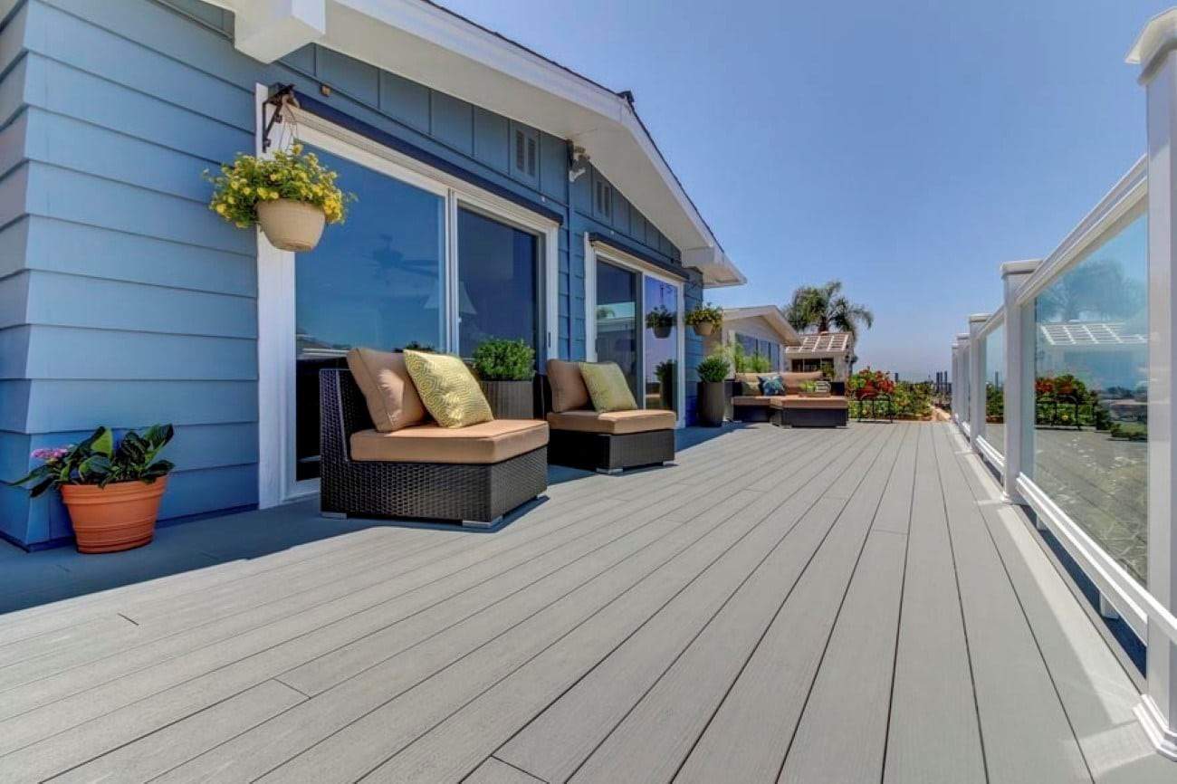 Composite planks outdoor flooring