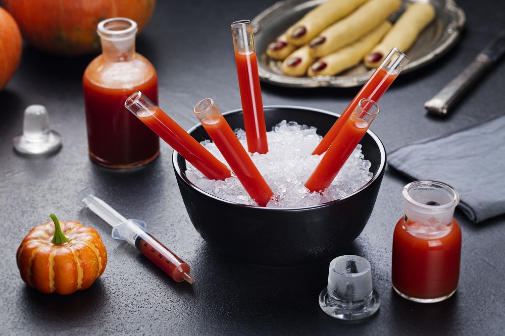 Blood for drinking - the best Halloween decorations that will catch everyone's attention
