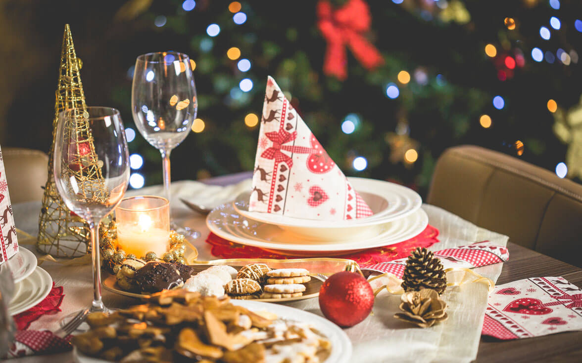 Ткани и рождественские аксессуары - как использовать их в домашнем декоре?