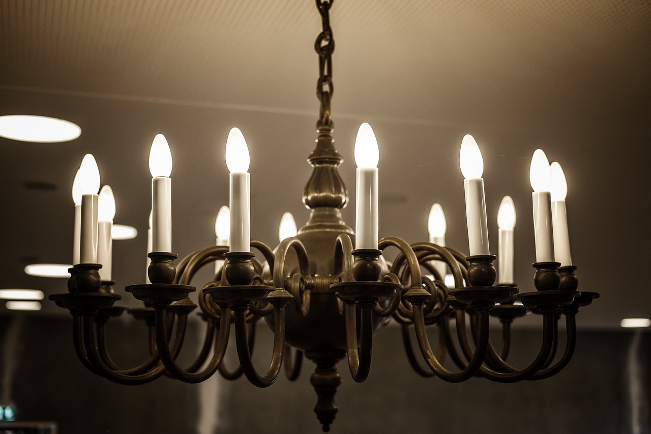 Living room lighting - timeless classics