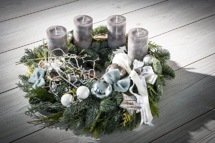 Blue and silver Advent wreath