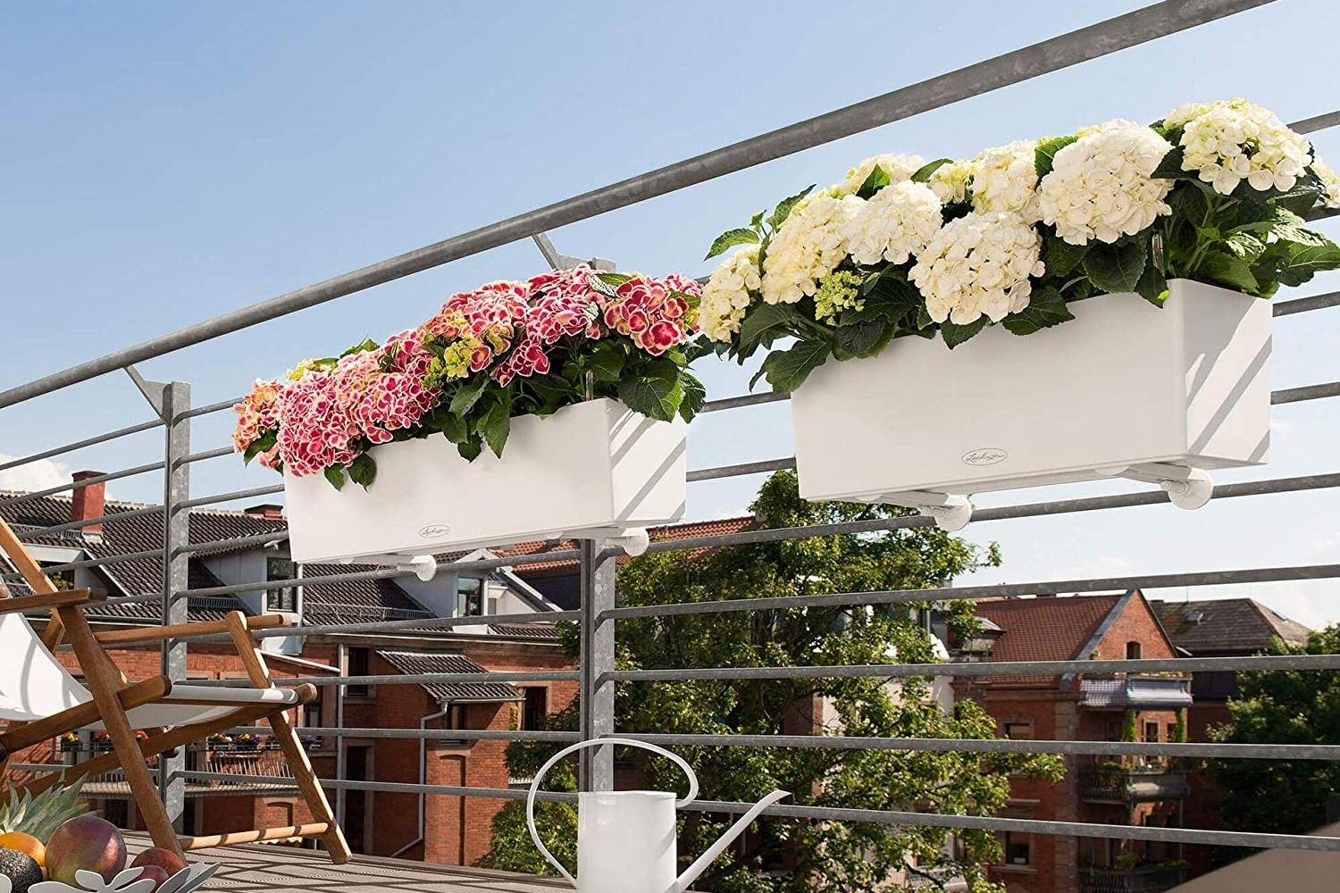 Balcony flowers - bright flowerboxes